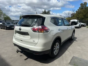 Nissan X-Trail 2015 White Auto Petrol