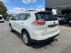 Nissan X-Trail 2015 White Auto Petrol
