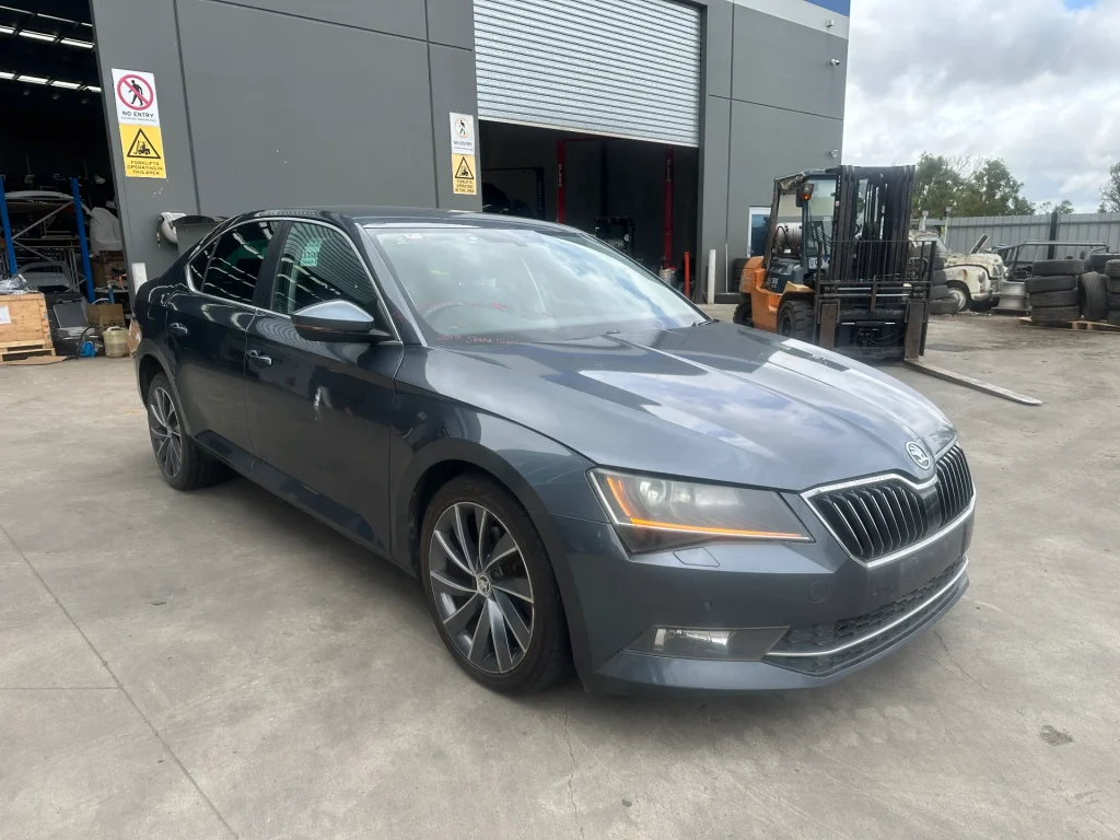 Skoda Superb 2017 Titanium Auto Petrol