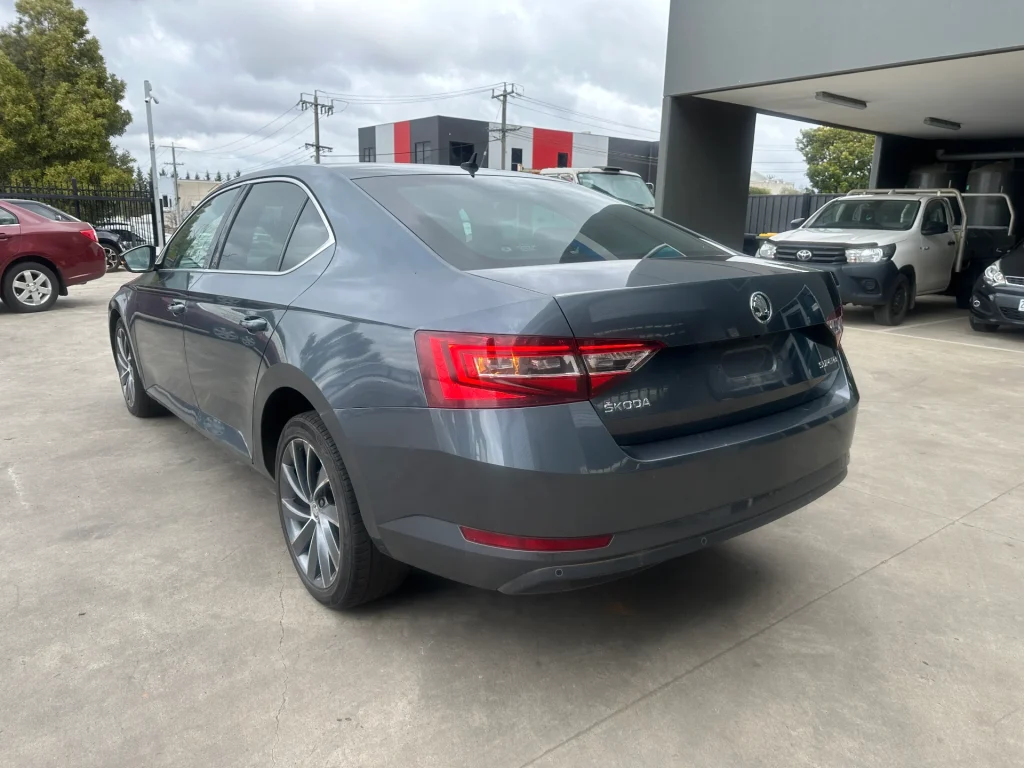 Skoda Superb 2017 Titanium Auto Petrol