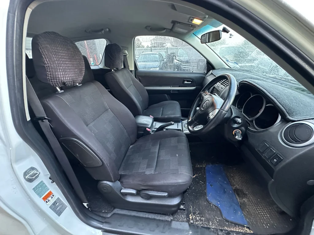 Suzuki Grand Vitara 2010 White Auto Petrol