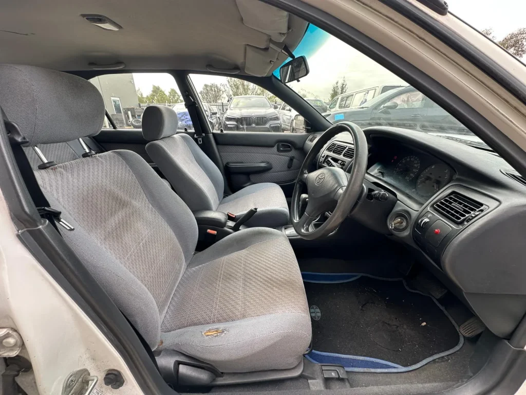 Toyota Corolla 1995 White Auto Petrol