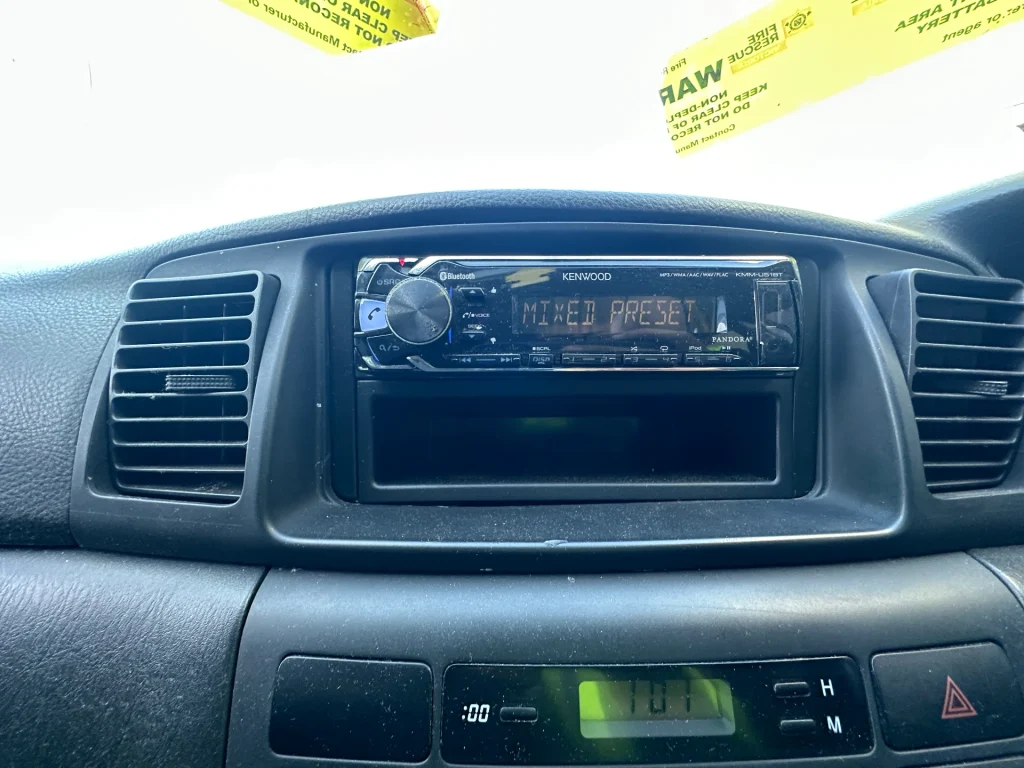 Toyota Corolla 2004 Silver Auto Petrol