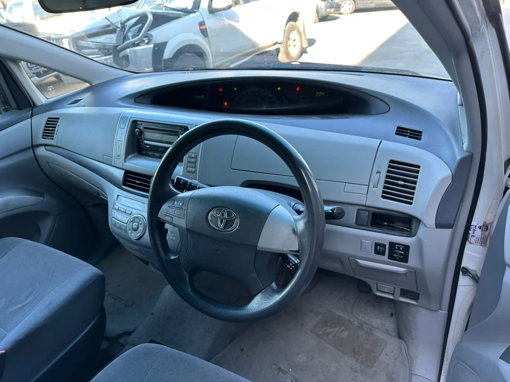 Toyota Tarago 2007 White Auto Petrol