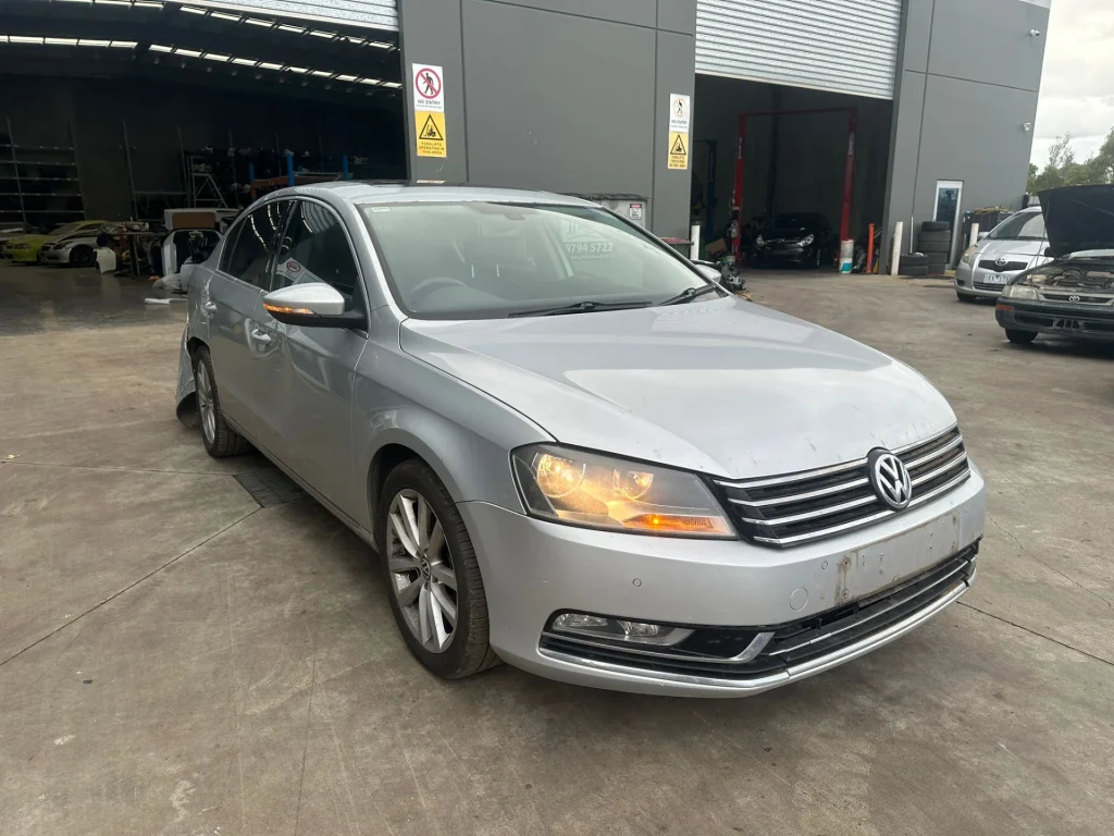 Volkswagen Passat 2013 Silver Auto Diesel