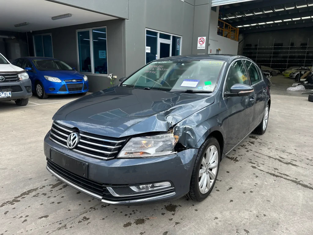 Volkswagen Passat 2013 Black Auto Petrol