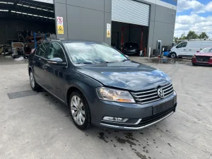 Volkswagen Passat 2013 Black Auto Petrol